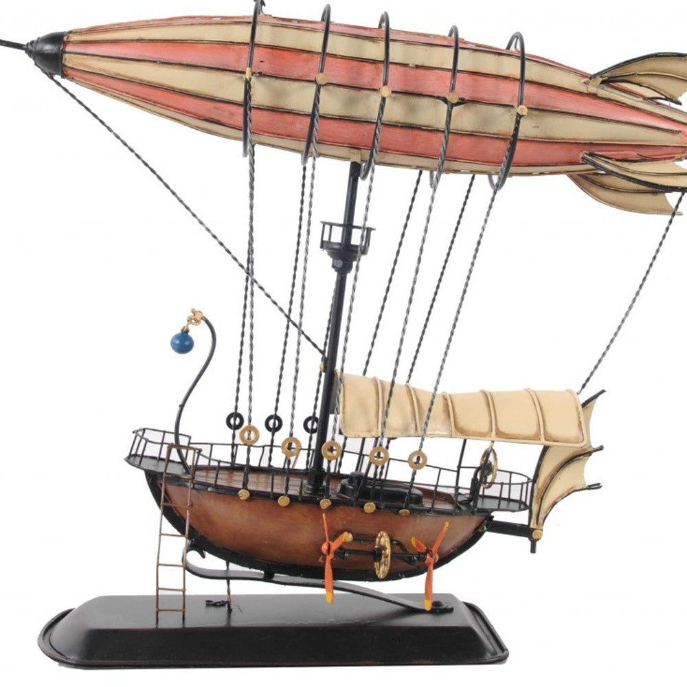 Modelo de dirigible Steampunk con nido de cuervos